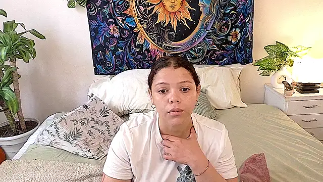 Snapshot of Amanda_sweet chatting on 06-14-26, 02:29 Amanda sweet online show from 06-14-26, 02:29