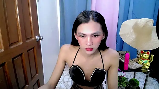 Snapshot of Ur_latinahotpaprika chatting on 05-18-26, 07:29 Ur latinahotpaprika online show from 05-18-26, 07:29