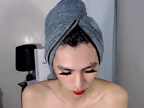 Snapshot of Ur_latinahotpaprika chatting on 06-30-26, 04:18 Ur latinahotpaprika online show from 06-30-26, 04:18