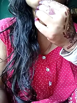 Snapshot of Desi_couple305 chatting on 09-26-25, 01:23 Desi couple305 online show from 09-26-25, 01:23