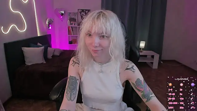 Snapshot of tattoo_art_baby chatting on 05-10-26, 07:34 tattoo art baby online show from 05-10-26, 07:34