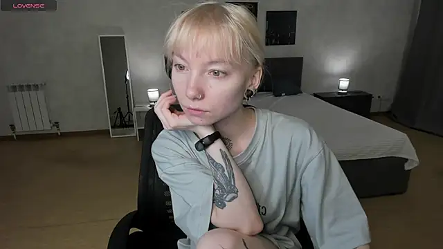 tattoo art baby online show from 11-28-25, 01:17