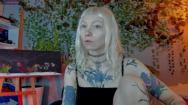 Snapshot of tattoo_art_baby chatting on 07-10-26, 04:23 tattoo art baby online show from 07-10-26, 04:23