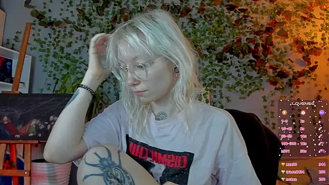Snapshot of tattoo_art_baby chatting on 07-06-26, 04:41 tattoo art baby online show from 07-06-26, 04:41
