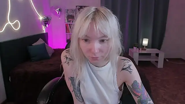Snapshot of tattoo_art_baby chatting on 05-06-26, 12:47 tattoo art baby online show from 05-06-26, 12:47