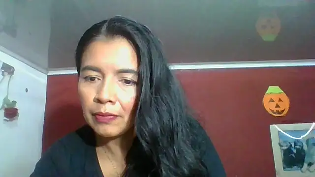DianaOchoa  online show from 11-11-25, 04:07