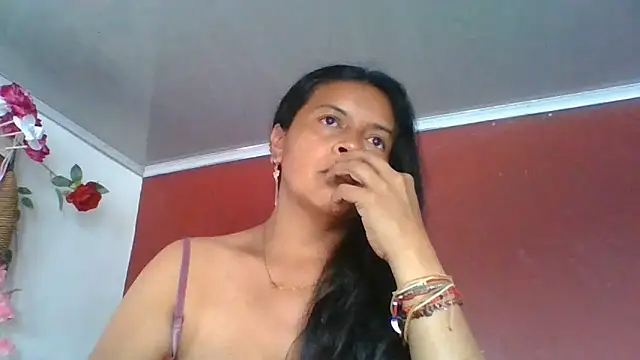 DianaOchoa  online show from 06-10-26, 07:37
