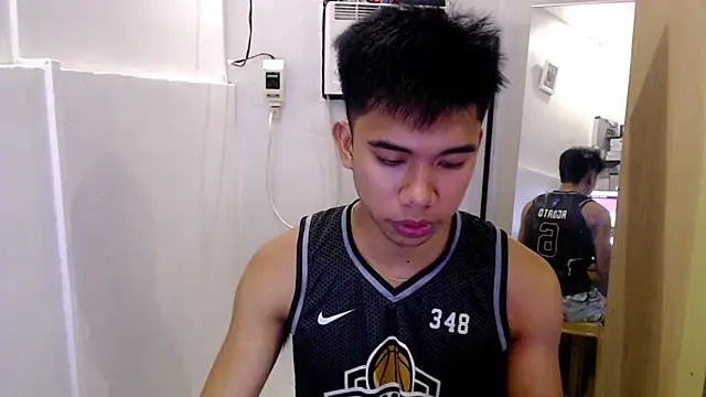 Snapshot of Ur_pinoyhotbrix chatting on 09-17-25, 05:37 Ur pinoyhotbrix online show from 09-17-25, 05:37