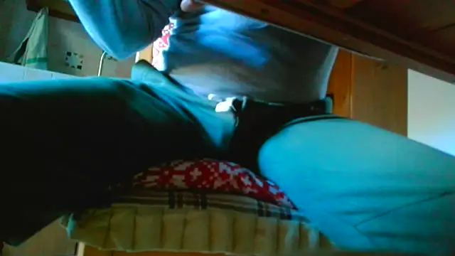 Snapshot of Prince-sexy chatting on 09-19-25, 06:39 Prince-sexy online show from 09-19-25, 06:39