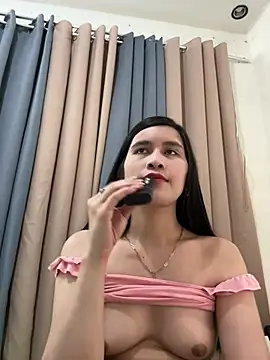 Snapshot of pinay_amaliax chatting on 07-20-26, 12:29 pinay amaliax online show from 07-20-26, 12:29