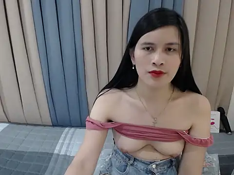 Snapshot of pinay_amaliax chatting on 05-11-26, 04:04 pinay amaliax online show from 05-11-26, 04:04
