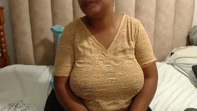 Sexybusty01 online show from 02-18-26, 05:31