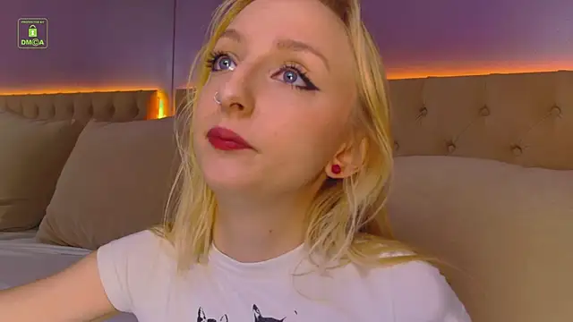 maya snow online show from 11-22-25, 10:36