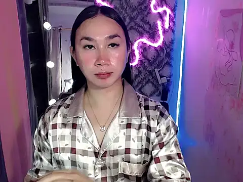 in yourdreamstarxx online show from 01-12-26, 04:47