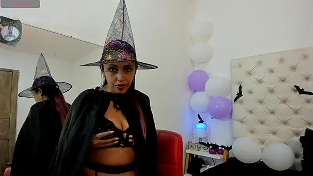 Snapshot of valeriasweet_ chatting on 10-12-25, 01:56 valeriasweet online show from 10-12-25, 01:56