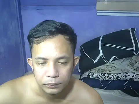 Snapshot of hotcumboi69 chatting on 02-21-26, 03:52 hotcumboi69 online show from 02-21-26, 03:52