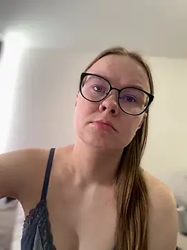  CherryBloom  online show from 04-19-26, 07:53