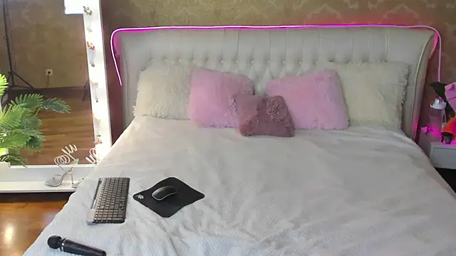 RosieBlossom online show from 09-16-25, 05:25