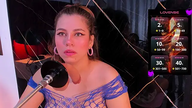 Snapshot of abby_blond_ chatting on 11-28-25, 12:05 abby blond online show from 11-28-25, 12:05