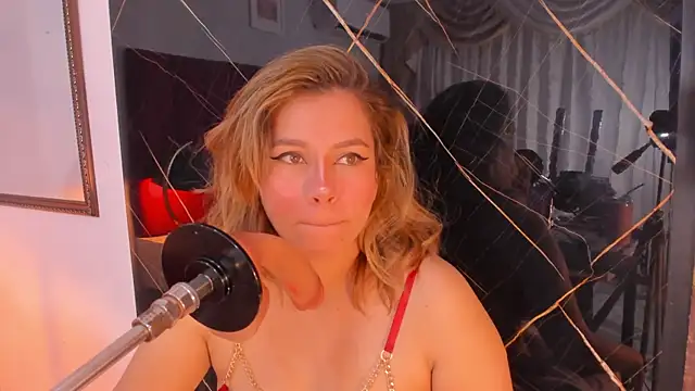 Snapshot of abby_blond_ chatting on 12-18-25, 12:09 abby blond online show from 12-18-25, 12:09