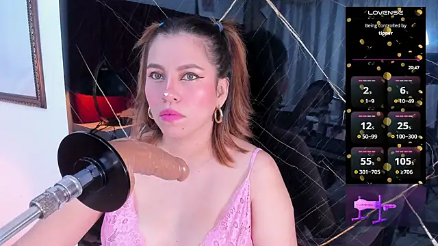 Snapshot of abby_blond_ chatting on 10-22-25, 12:48 abby blond online show from 10-22-25, 12:48