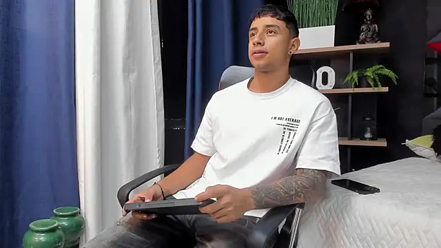 jaze bradley online show from 12-01-25, 11:22