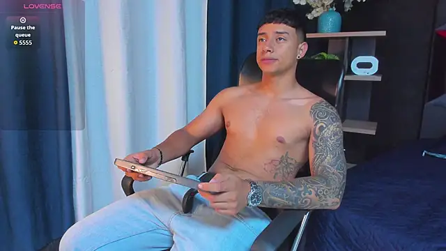 jaze bradley online show from 10-28-25, 11:42