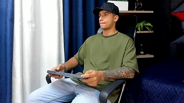 jaze bradley online show from 11-20-25, 11:33