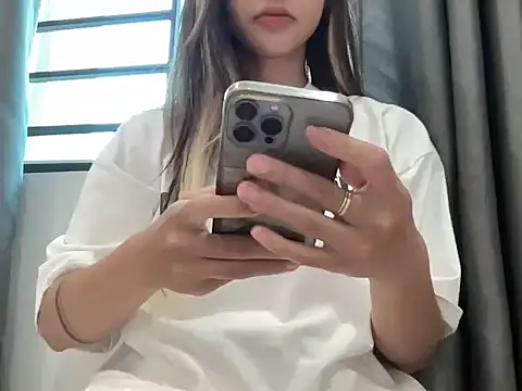 Snapshot of Min_sara69 chatting on 10-12-25, 08:37 Min sara69 online show from 10-12-25, 08:37