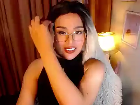 urmidnightcravingsxx online show from 04-14-26, 12:48