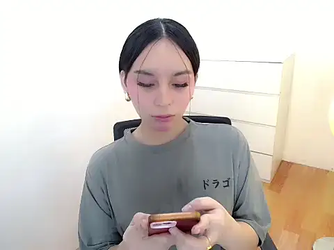 holly tabby online show from 09-11-25, 08:31