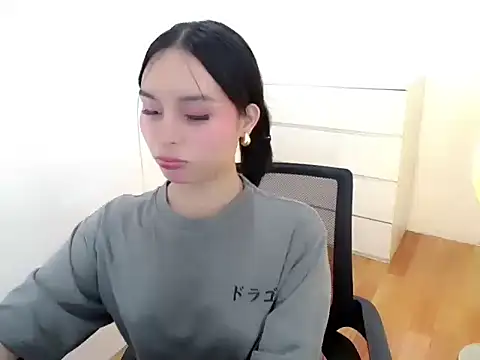 holly tabby online show from 09-09-25, 08:40