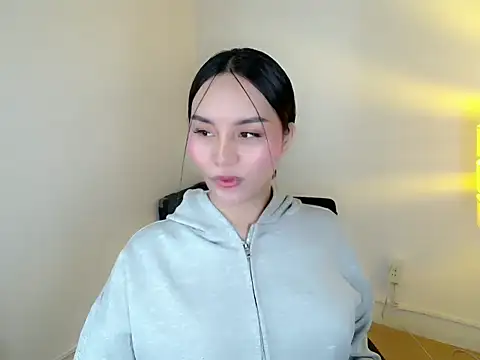 Snapshot of holly_tabby chatting on 05-22-26, 09:13 holly tabby online show from 05-22-26, 09:13