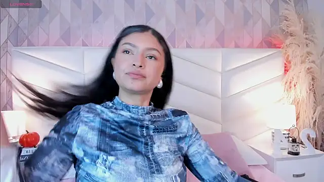 victoria   jonnes online show from 10-04-25, 12:28