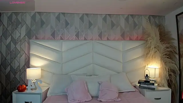 victoria   jonnes online show from 10-08-25, 11:45