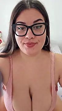 Larissa4U online show from 11-28-25, 10:15