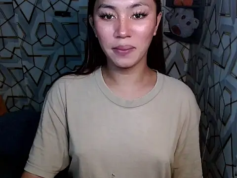 sugar hailey online show from 11-17-25, 08:24