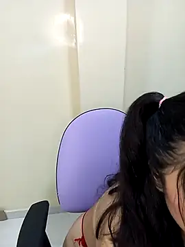 lunna 07 online show from 11-15-25, 03:38