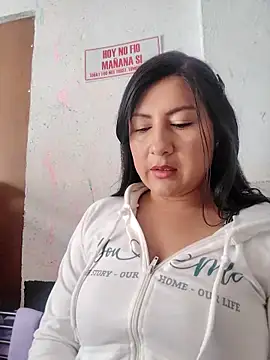 Snapshot of lunna_07 chatting on 09-14-25, 07:47 lunna 07 online show from 09-14-25, 07:47