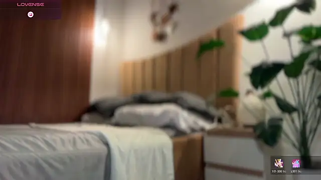 Theodora Day online show from 02-06-26, 01:51