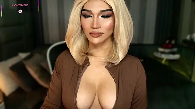 Huntress xxx online show from 12-01-25, 12:22