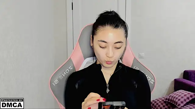 MeilideQian1 online show from 10-24-25, 11:53