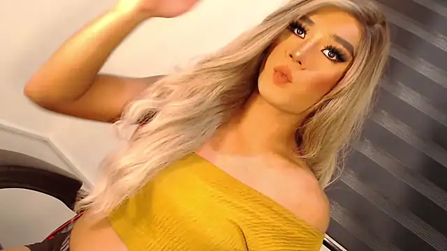 SissifyMeNow online show from 11-06-25, 12:25