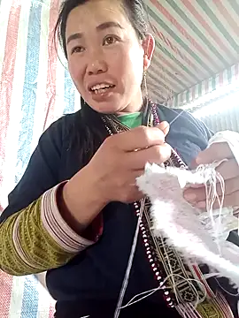 jienrrr online show from 10-28-25, 02:34