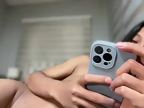 Snapshot of paulovesu chatting on 02-08-26, 12:36 paulovesu online show from 02-08-26, 12:36