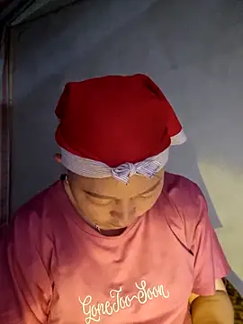 yoowwmr online show from 11-18-25, 01:54