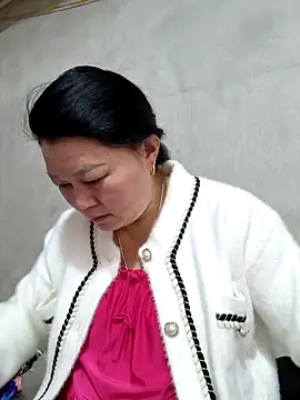 yoowwmr online show from 11-24-25, 01:49