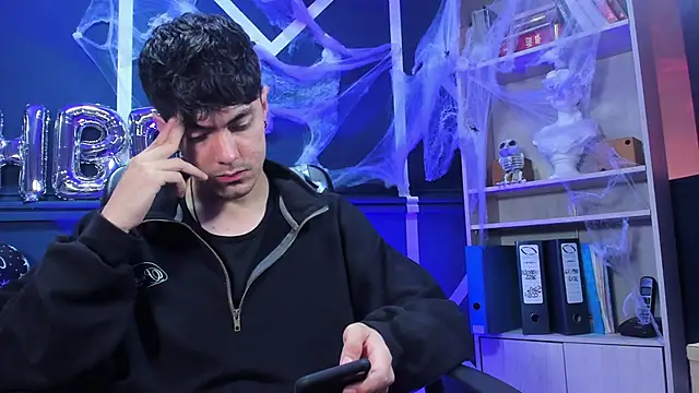 etham wolf  online show from 10-28-25, 12:04