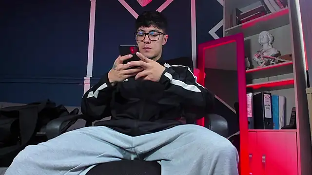 etham wolf  online show from 11-24-25, 02:17