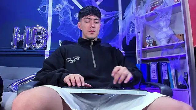 etham wolf  online show from 11-01-25, 12:54